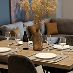 Aether, Light Modern Living 아파트 *
