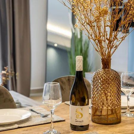 Aether, Light Modern Living Appartamento