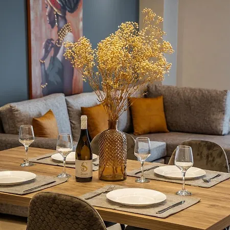Апартаменты Aether, Light Modern Living Gaitani